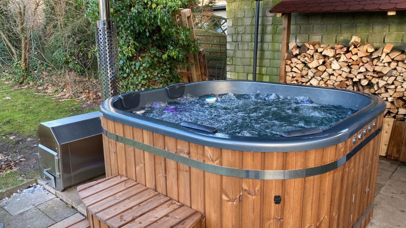 Hot Tub Showroom Dormagen Badezuber Shop Acryl Luftamassage