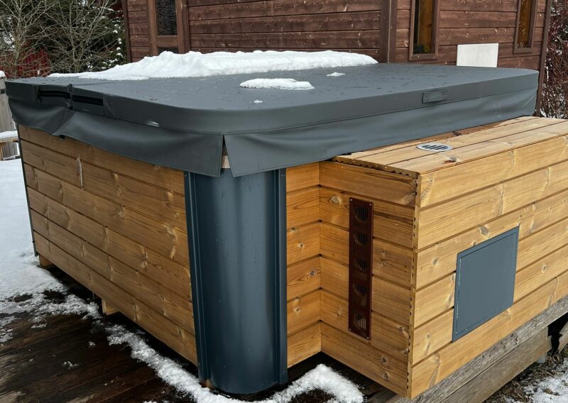 Spavio Hot Tub mit Gas Heizer